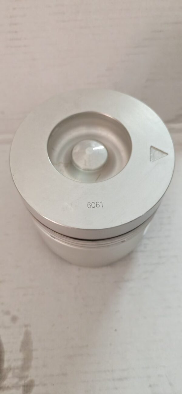 Piston set 6HH1 8-94391-606-1 OIL RING 4MM FOR ISUZU - Image 3