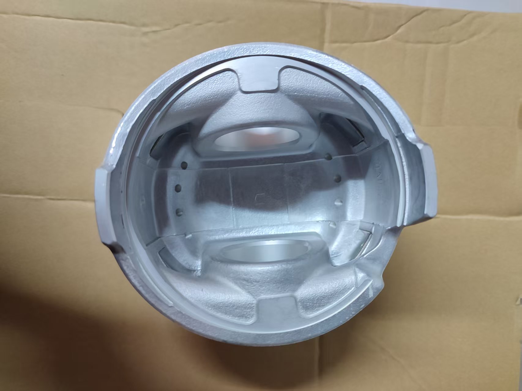 ME072062 Piston 6D16 with pin diesel for Mitsubishi Fuso - Image 3