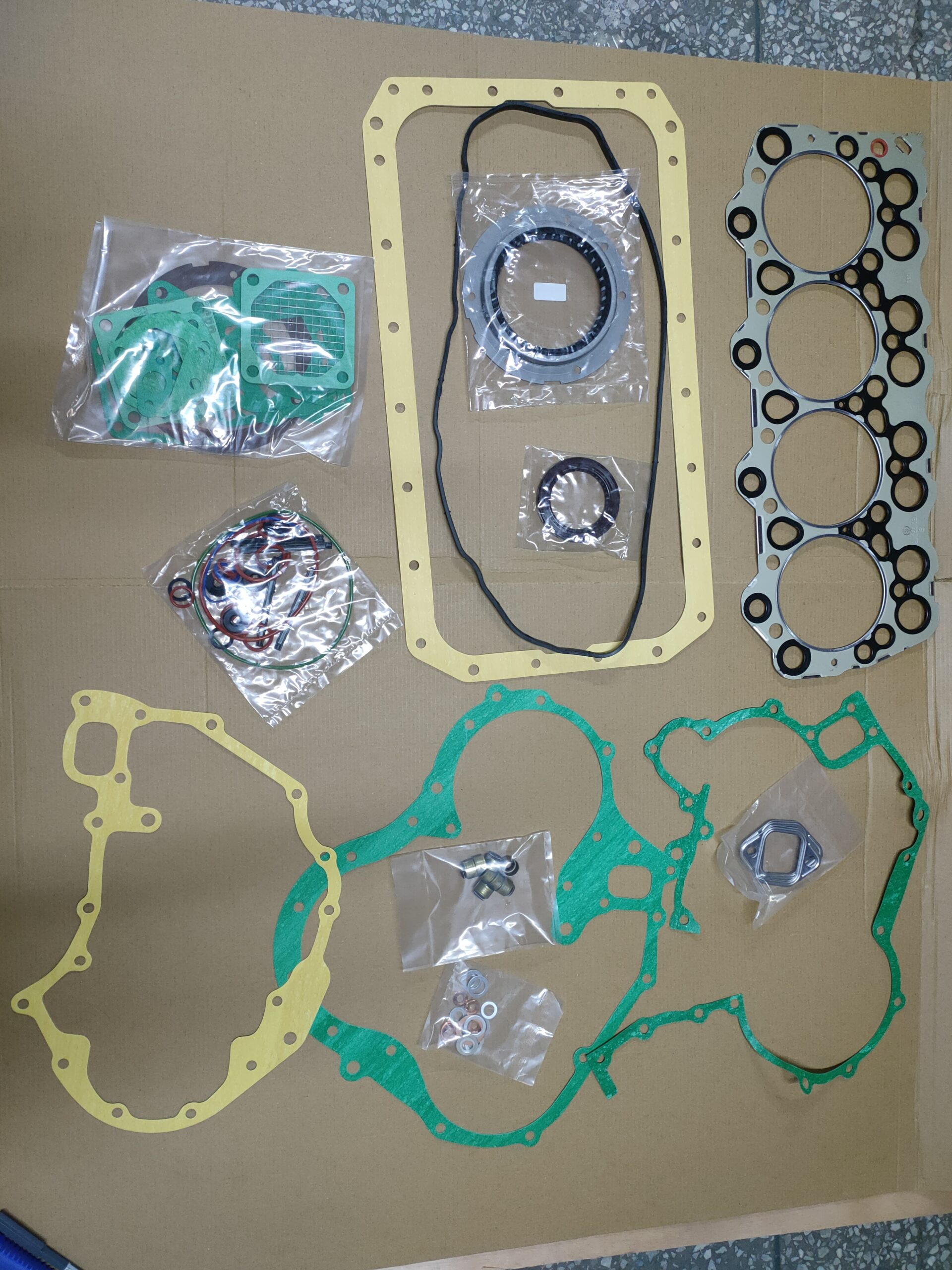 Full gasket 4D33 Overhaul gasket ME999995 ME997274 ME999857 ME995445 for Mitsubishi Canter 4200