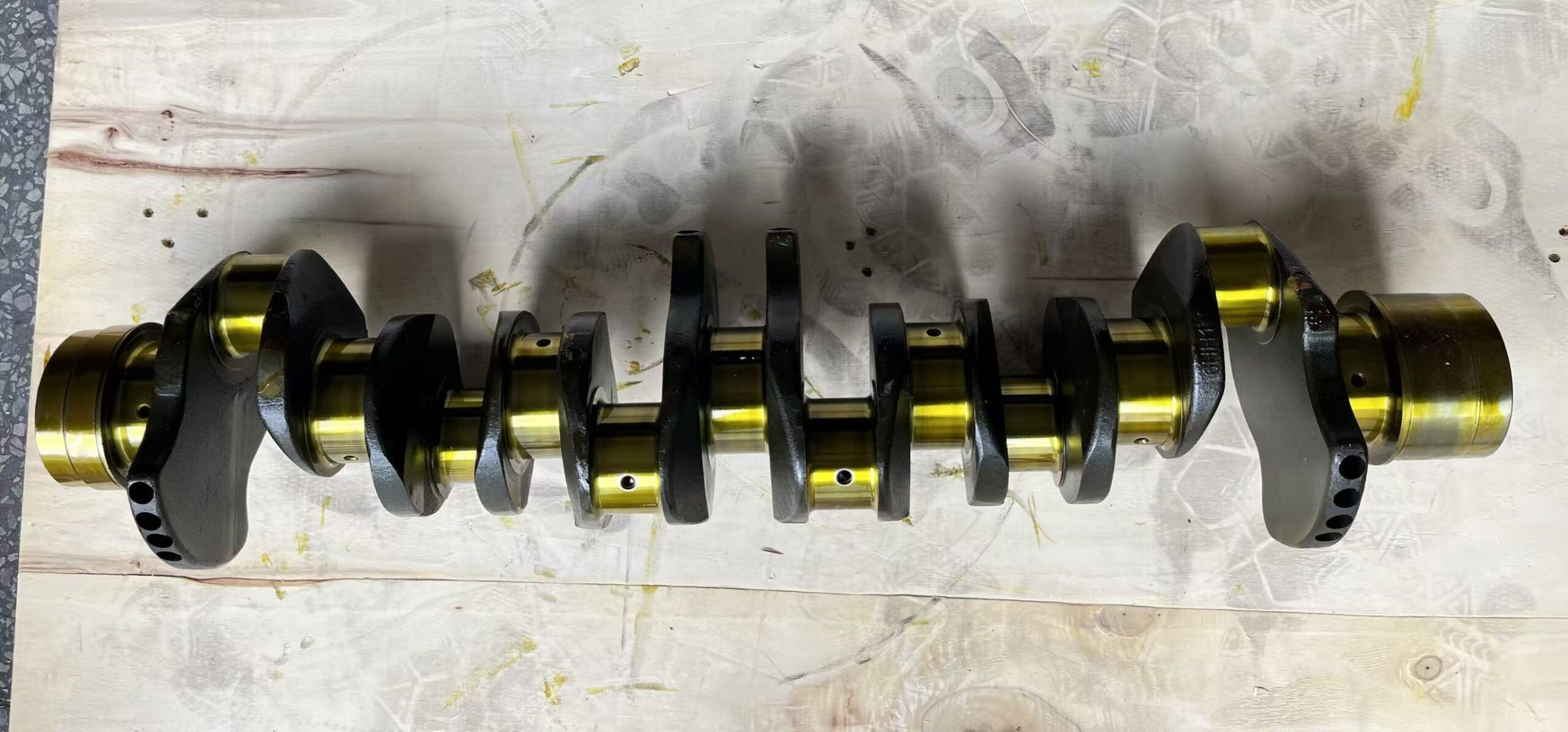 Crankshaft 6HH1 8976030030 8943932913 for Isuzu FSR