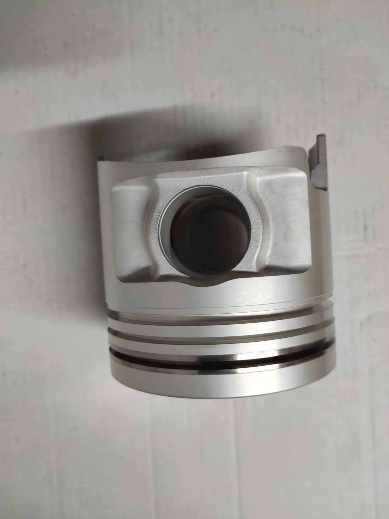 6D17 piston ME072546