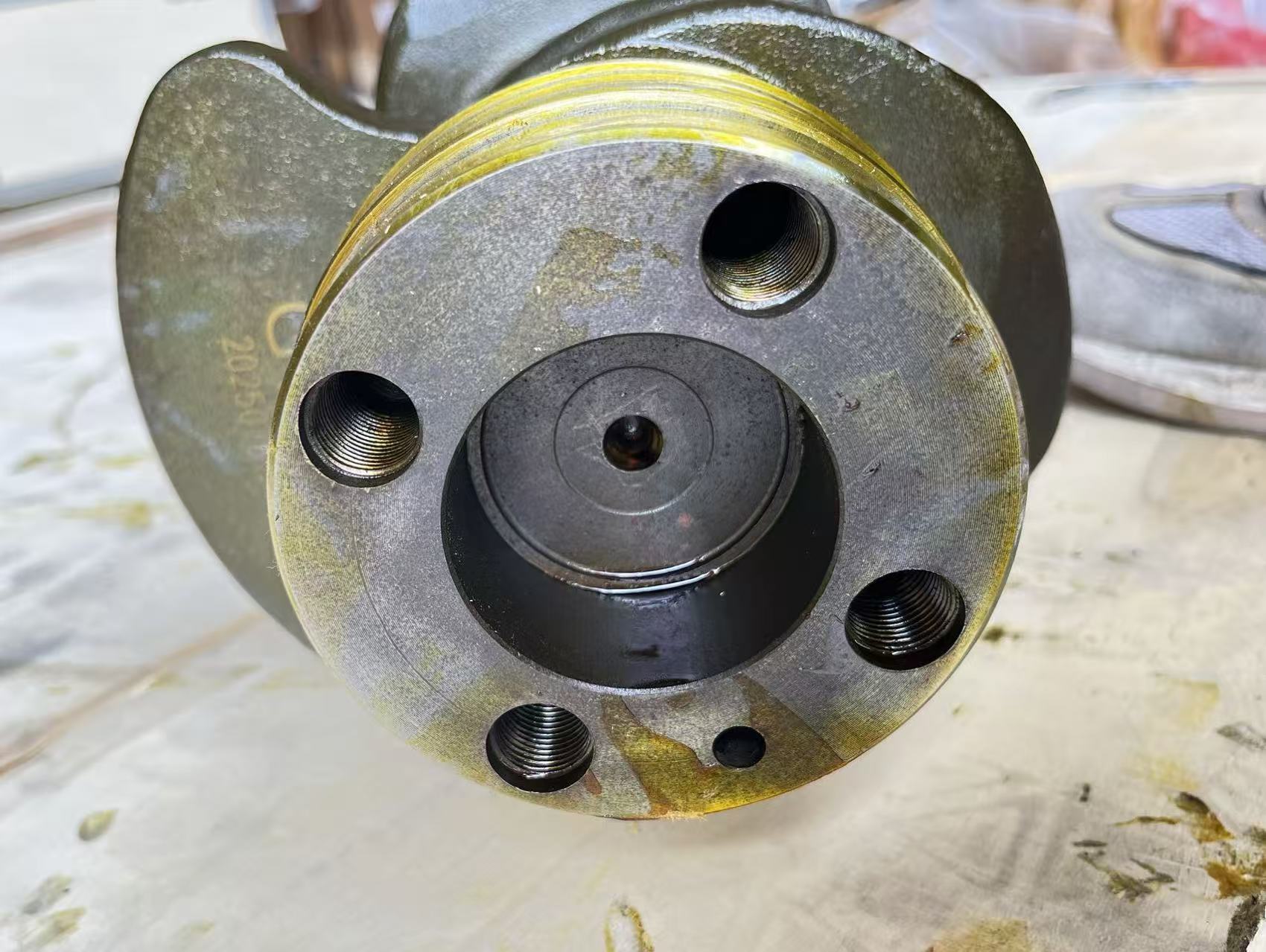Crankshaft 6HH1 8976030030 8943932913 for Isuzu FSR - Image 4