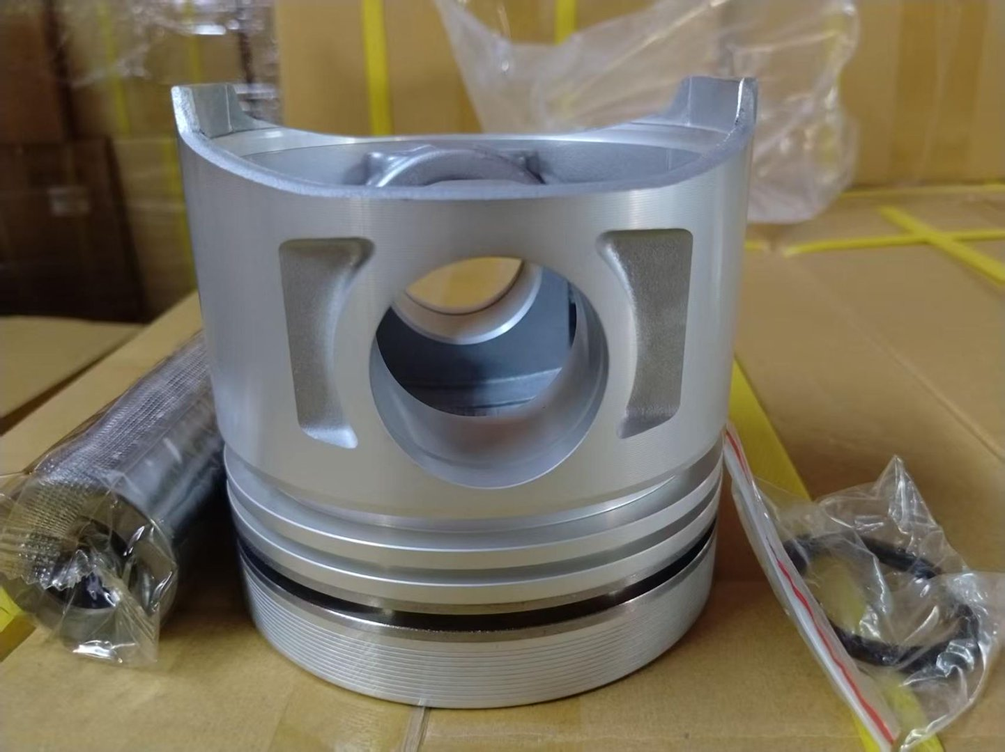 Piston kit 4BC2 5-12111-230-4 8-94169-765-0 For Isuzu