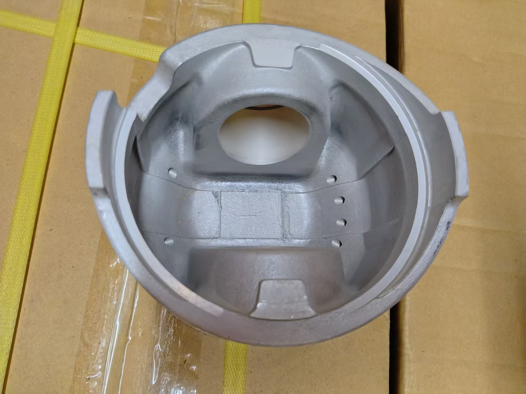 Piston 6D16TME072065 with pin diesel for Mitsubishi Fuso