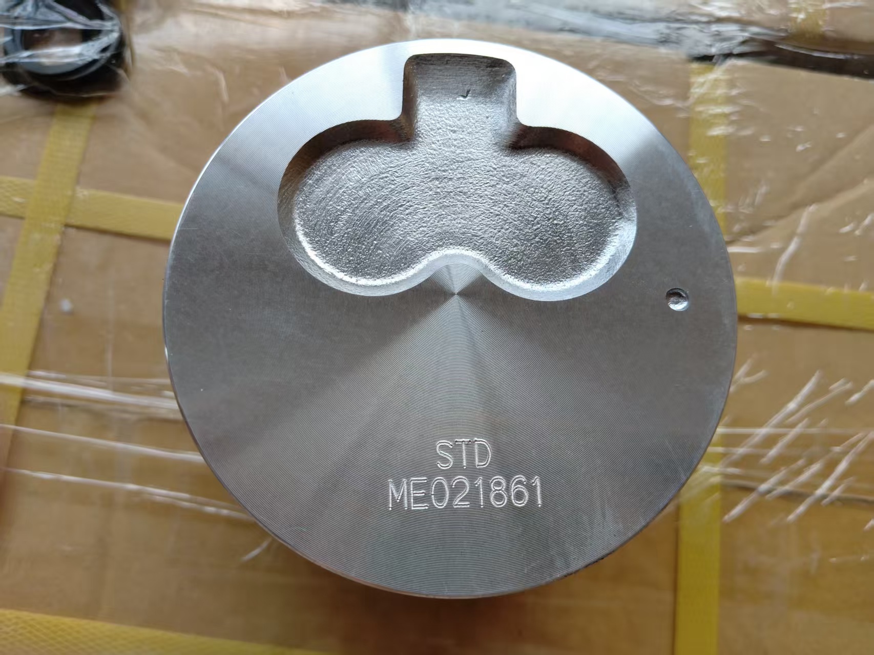Piston with Pin and lock 4DR7 ME021861